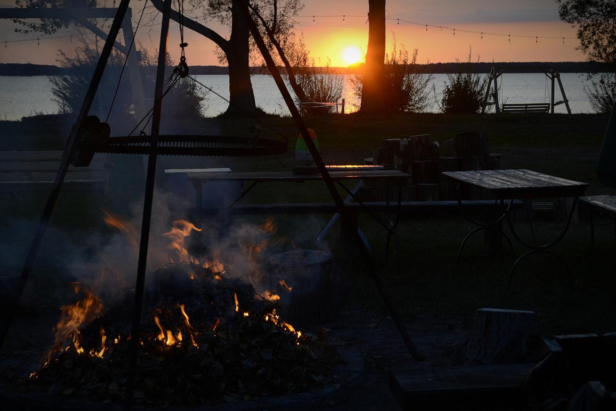 Camping Szczecinek Domy Wypoczynkowe Eksteriør billede